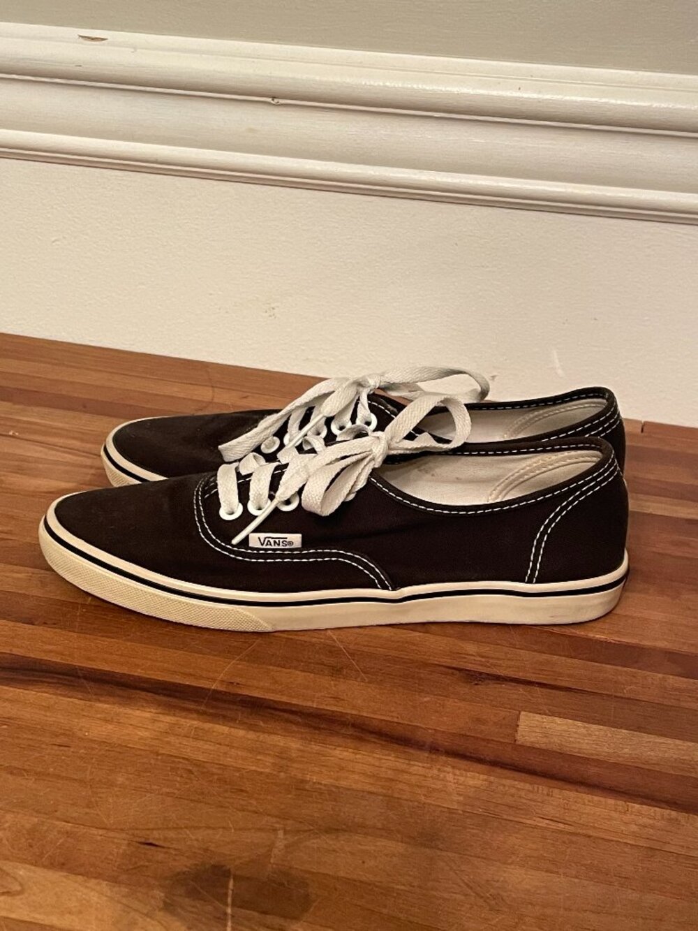Vans Classic Black Canvas Womens Size 7